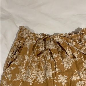 American eagle flowly capris